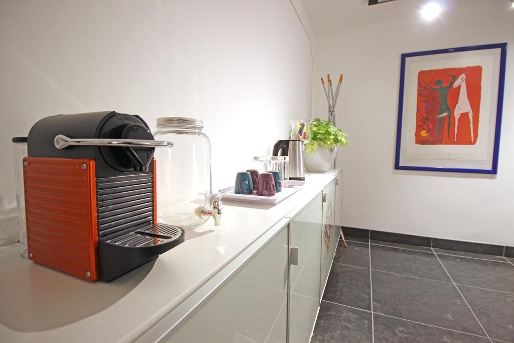 Ground Floor Canal Apartment Amsterdam Dış mekan fotoğraf